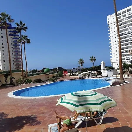 Club Paraiso & Perfect For You *